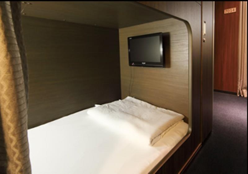 Capsule Hotel Nikoh Refre Sapporo Room photo